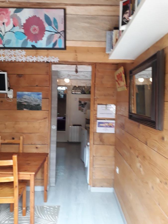 Patin Couffin Hotel Puyloubier ภายนอก รูปภาพ